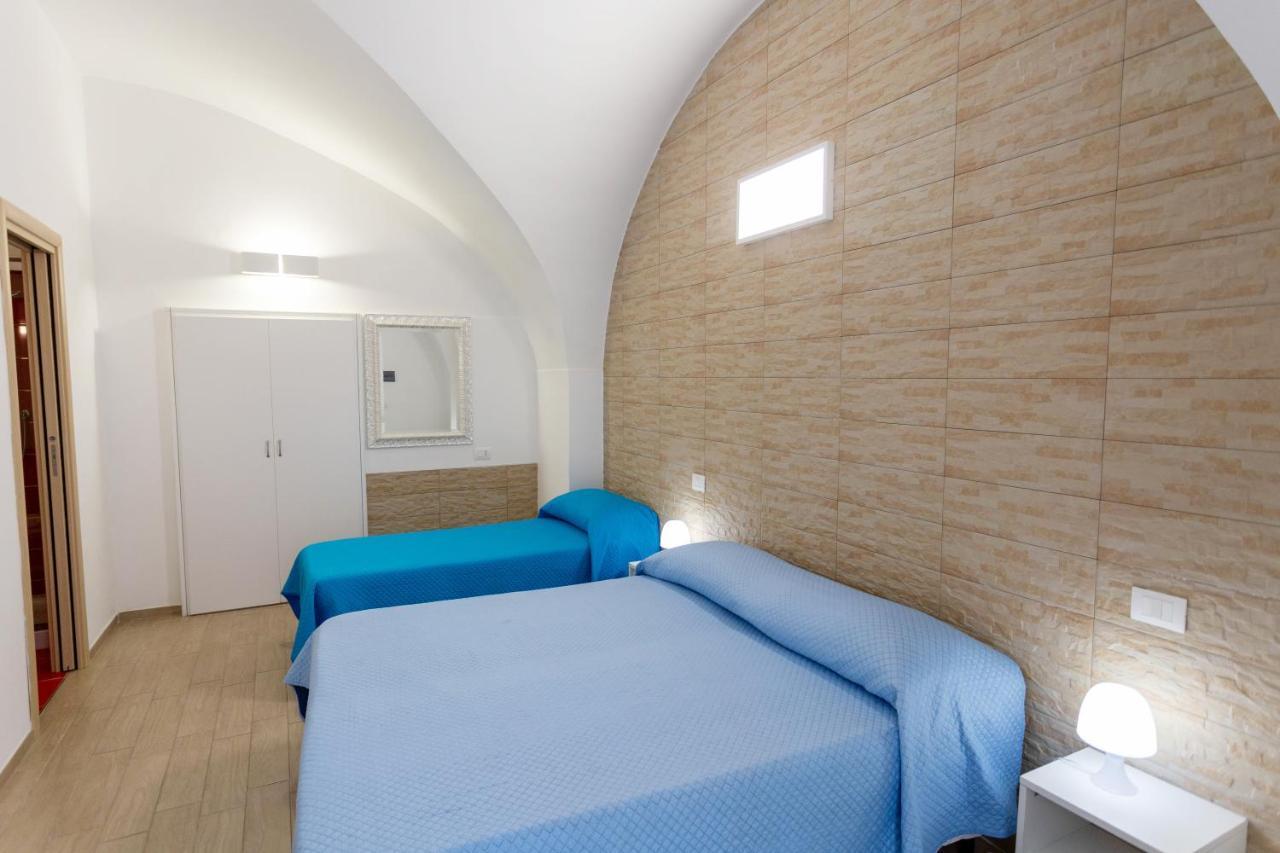 Z'Bass Rooms Термоли Экстерьер фото